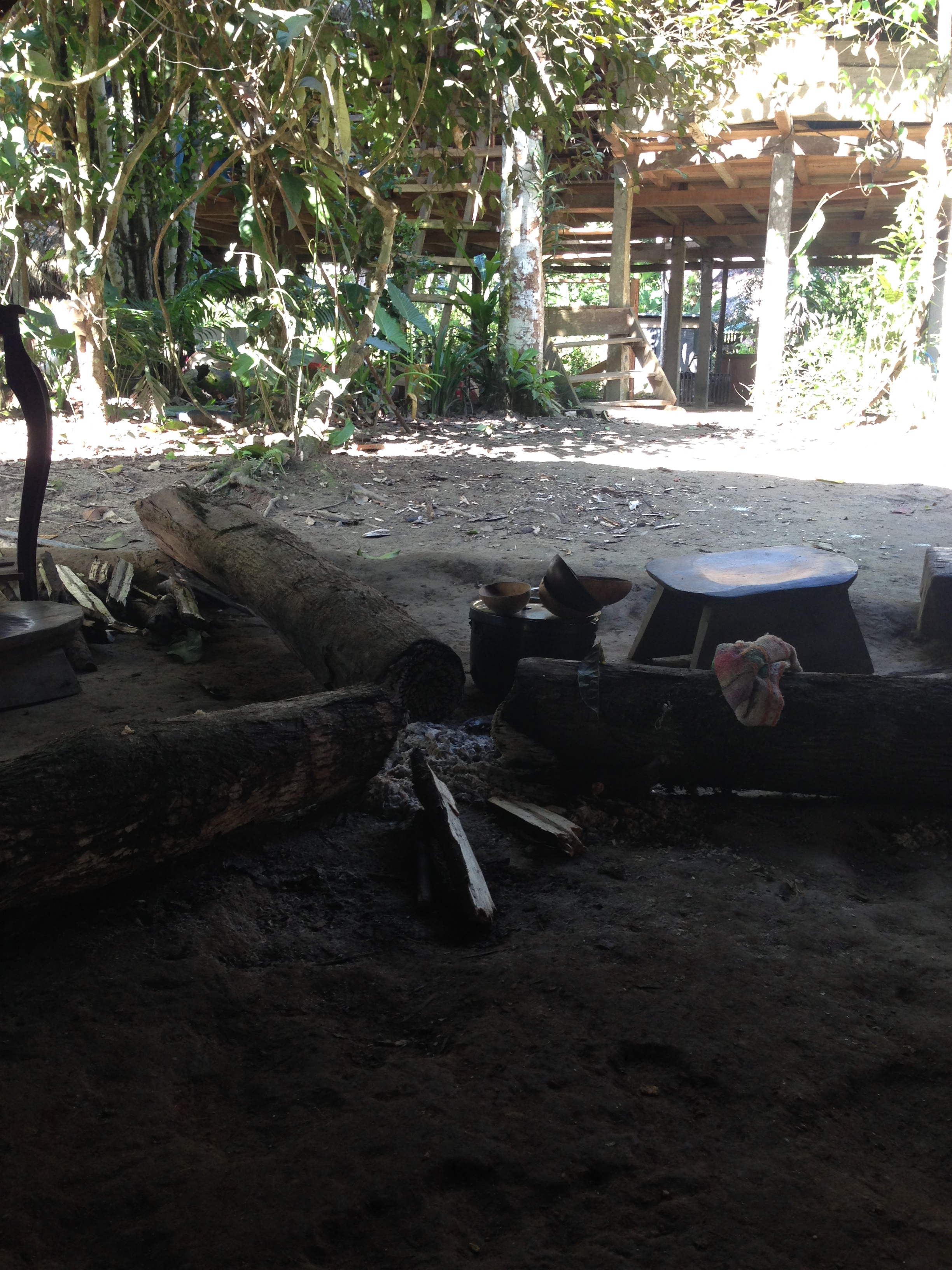 Cooking fire in Gualinga Montalvo home