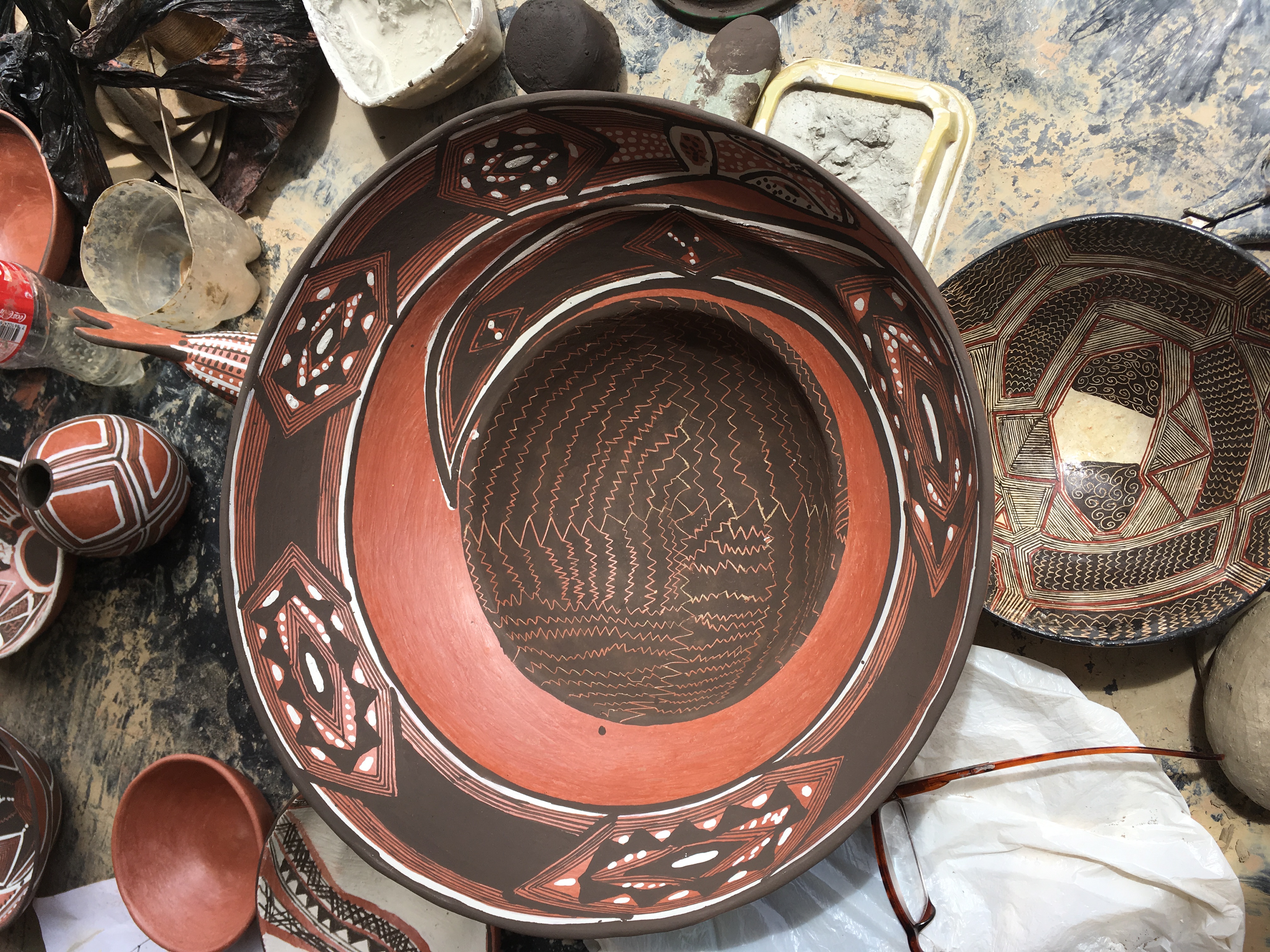 Mukawa of boa surrounding eggs